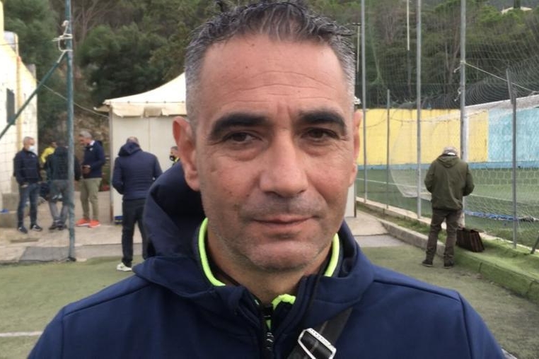 Francesco Loi, allenatore della COS Sarrabus Ogliastra che anticipa il derby con l'Atletico Uri (foto Spignesi)
