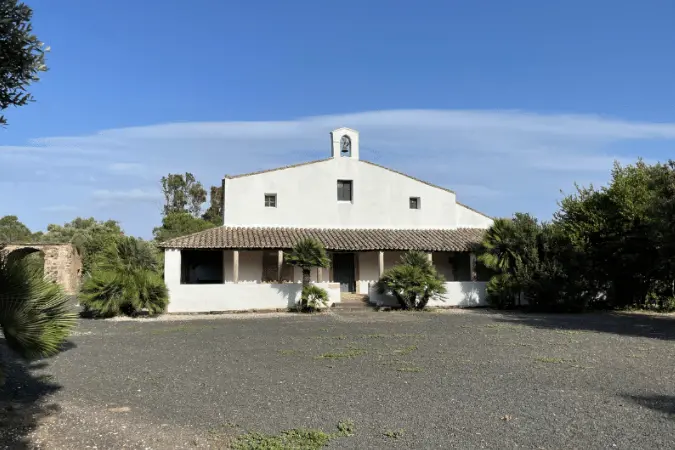 La chiesa campestre nel parco di San Giovanni dei Fiori