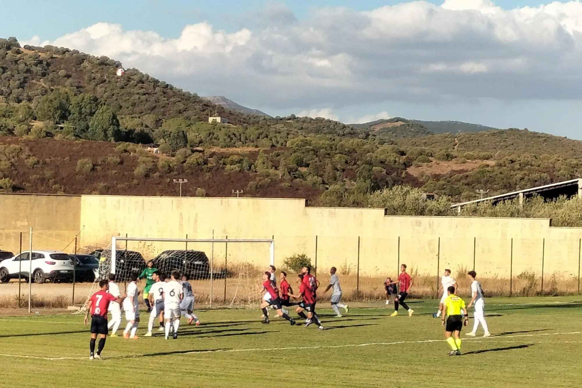 Il match del Carbonia a Narcao. (Foto Scano)