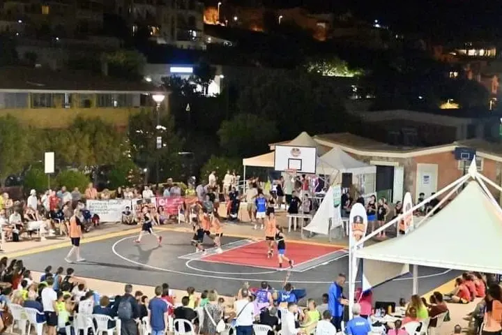 Una vecchia edizione di Villasimius a Canestro (foto concessa)