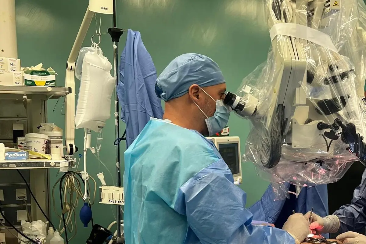 Un momento dell'intervento (foto ufficio stampa)