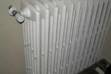 Un termosifone (foto da Wikipedia)