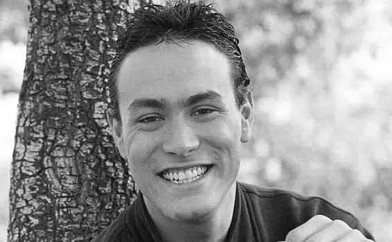 Brandon Lee, figlio di Bruce, anche lui morto prematuramente nel 1993