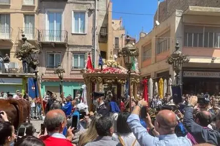 La Festa di Sant'Efisio a Cagliari (Ansa)