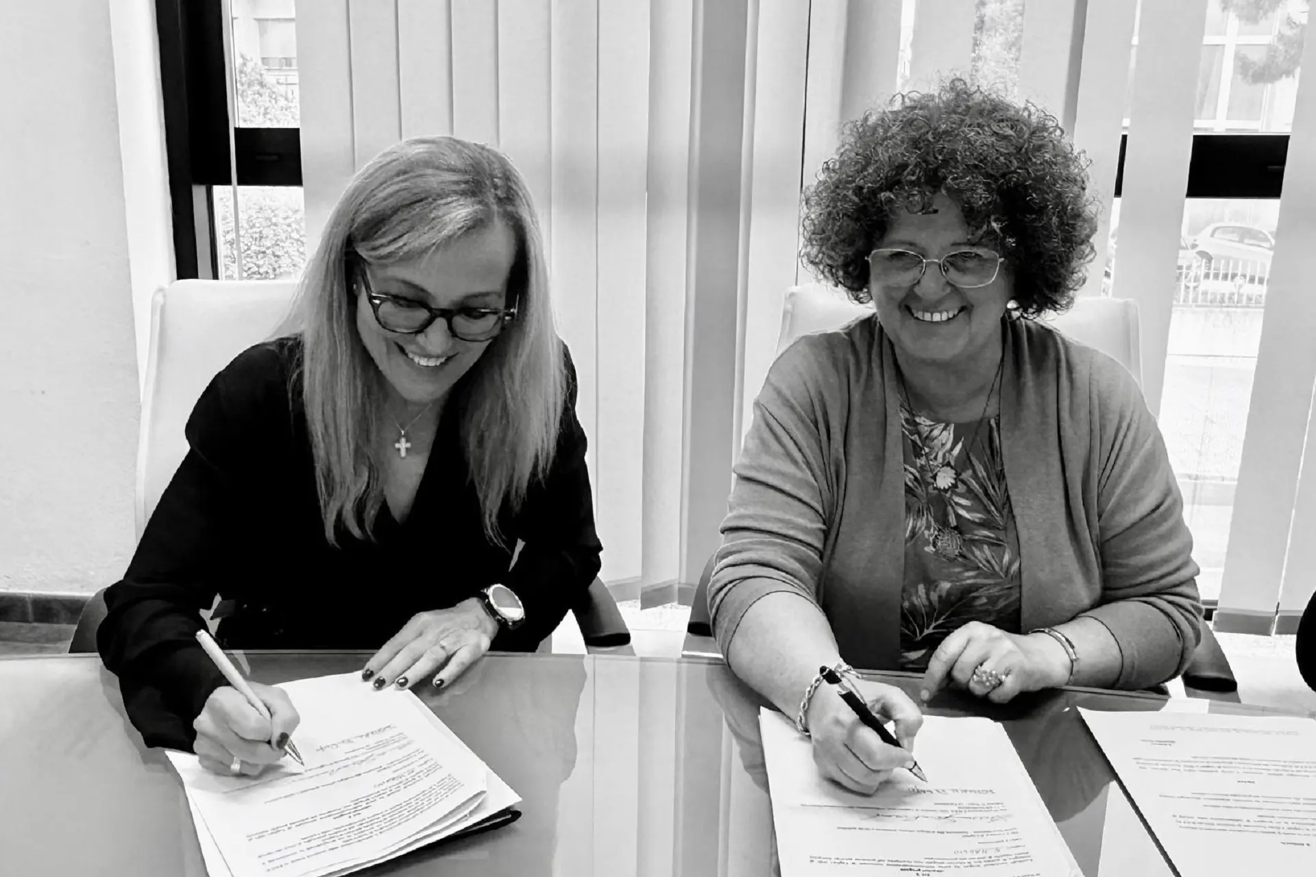Luisa Giua Marassi e Patrizia Di Rupo alla firma del protocollo d'intesa (foto ufficio stampa)