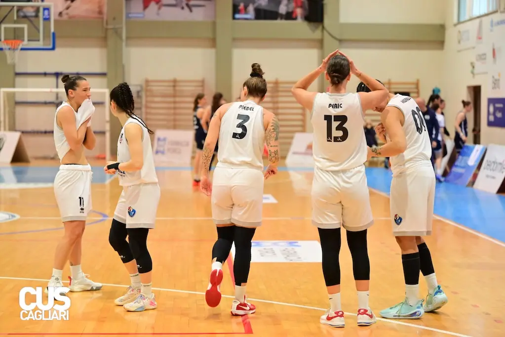 Il Cus Cagliari in campo (foto Chiaramida)