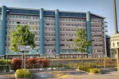 L'ospedale Santa Chiara di Trento (foto Google Maps)