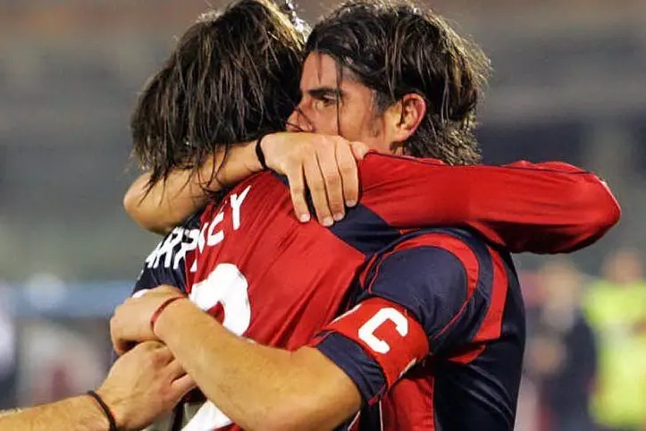 Larrivey e Diego Lopez (foto Twitter Cagliari)