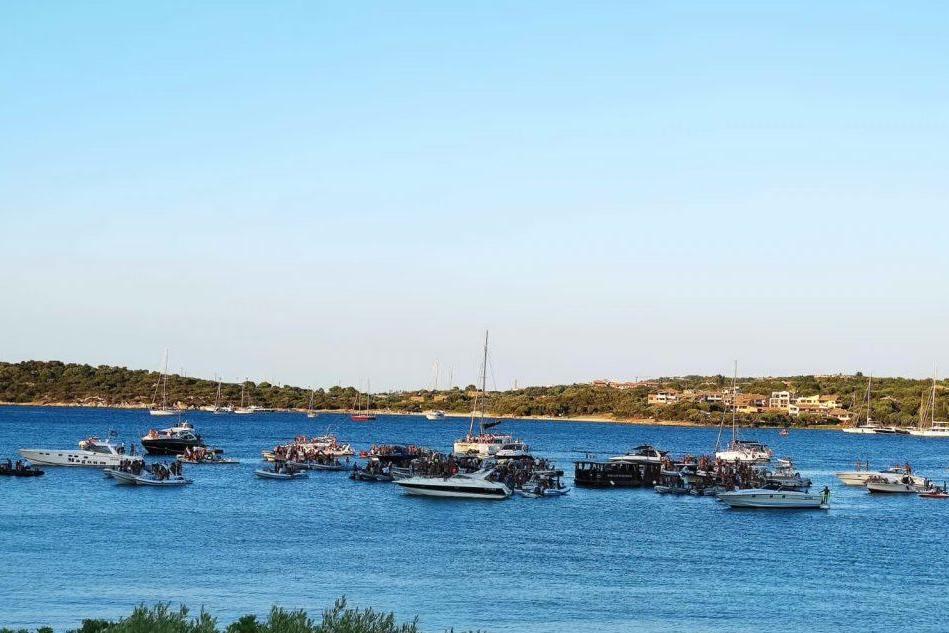 Festa in barca senza autorizzazione: Olbia, interviene la Guardia costiera