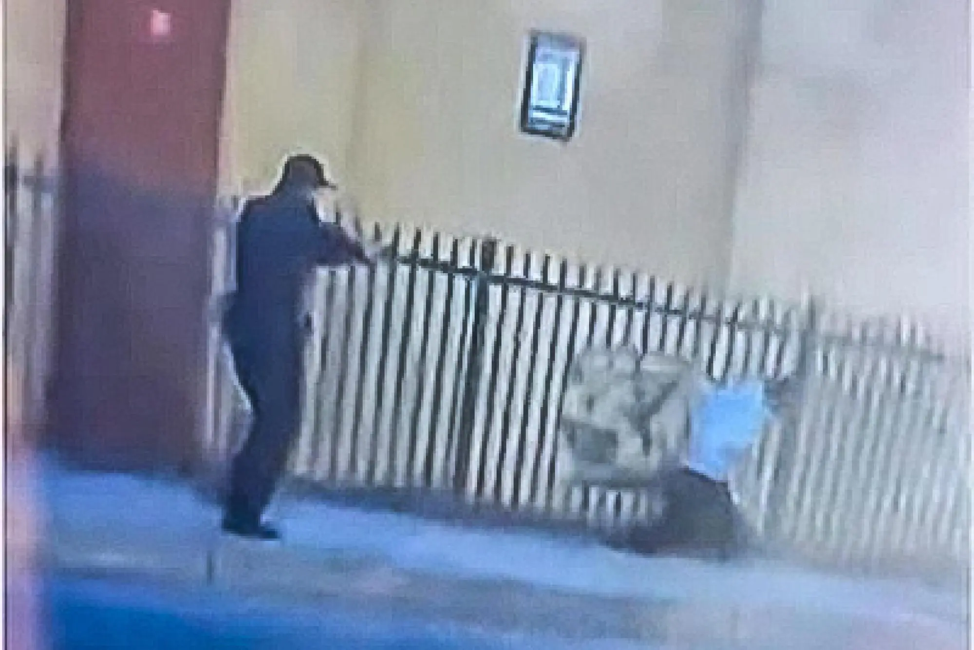 Polizia spara e uccide afroamericano sulla sedia a rotelle (foto da frame video)