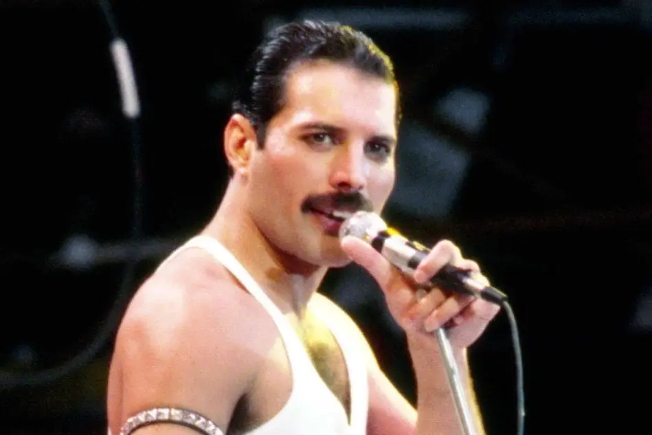 #AccaddeOggi: il 23 novembre del 1991 Freddie Mercury svela al mondo la sua malattia