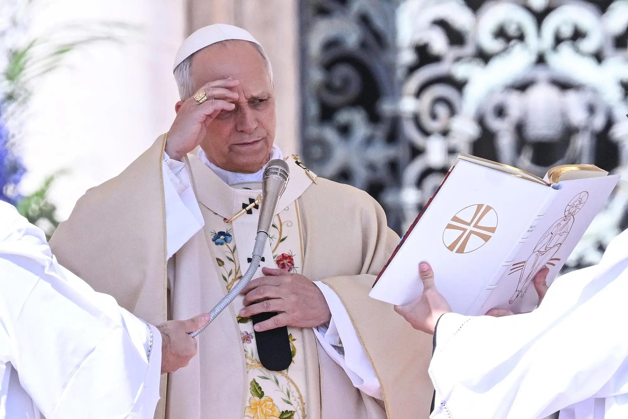 Pope Leo XIV presides the Holy mass on Easter day in Saint Peter's Square, Vatican City, 5 April 2026. ANSA/RICCARDO ANTIMIANI