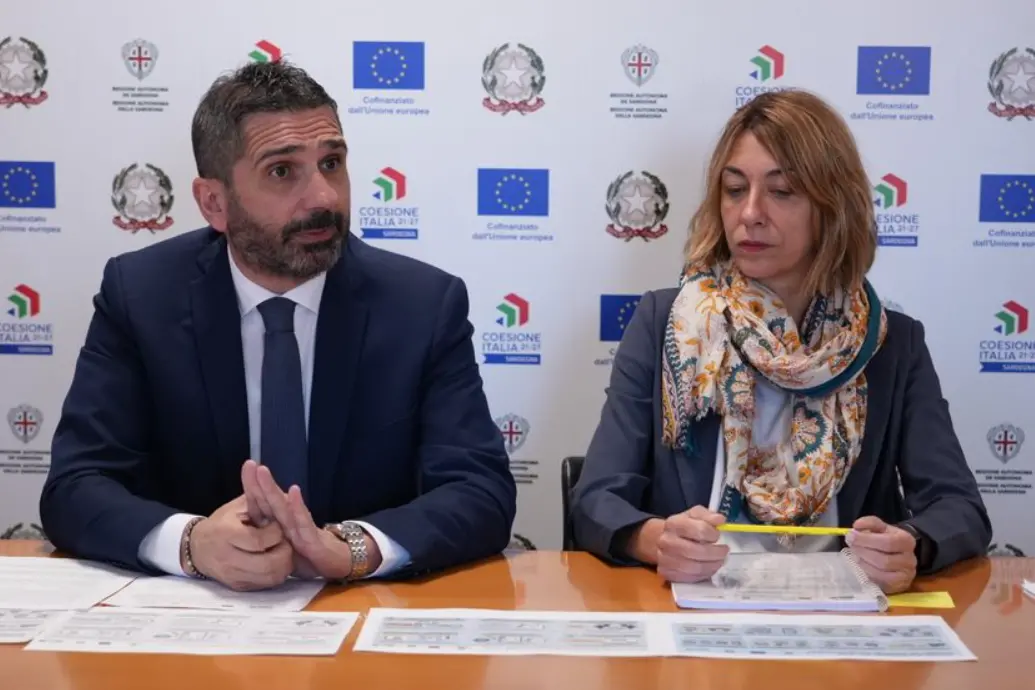 La conferenza di presentazione dell'avviso pubblico (Foto RAS)