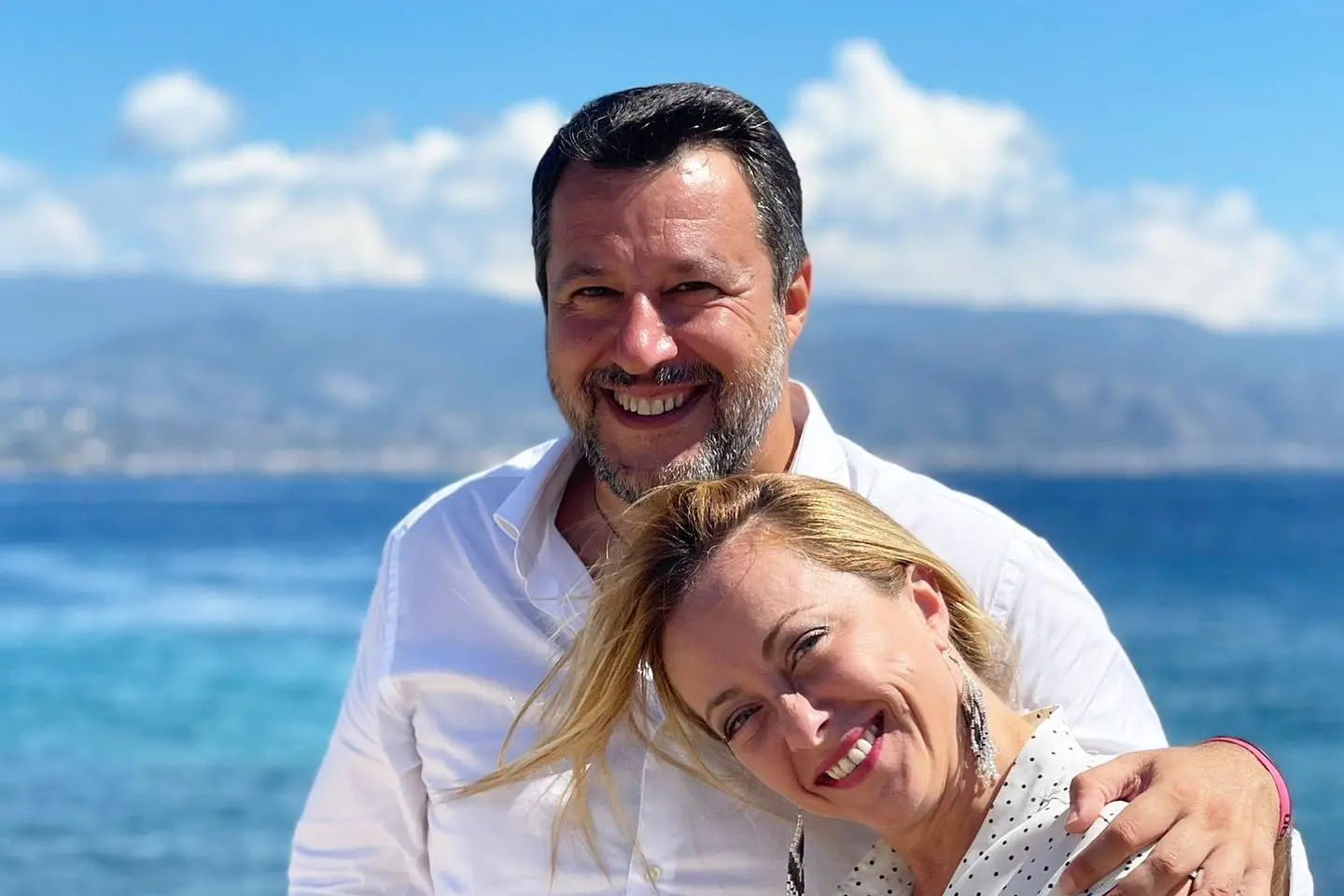 Matteo Salvini e Giorgia Meloni a Messina (foto Facebook)