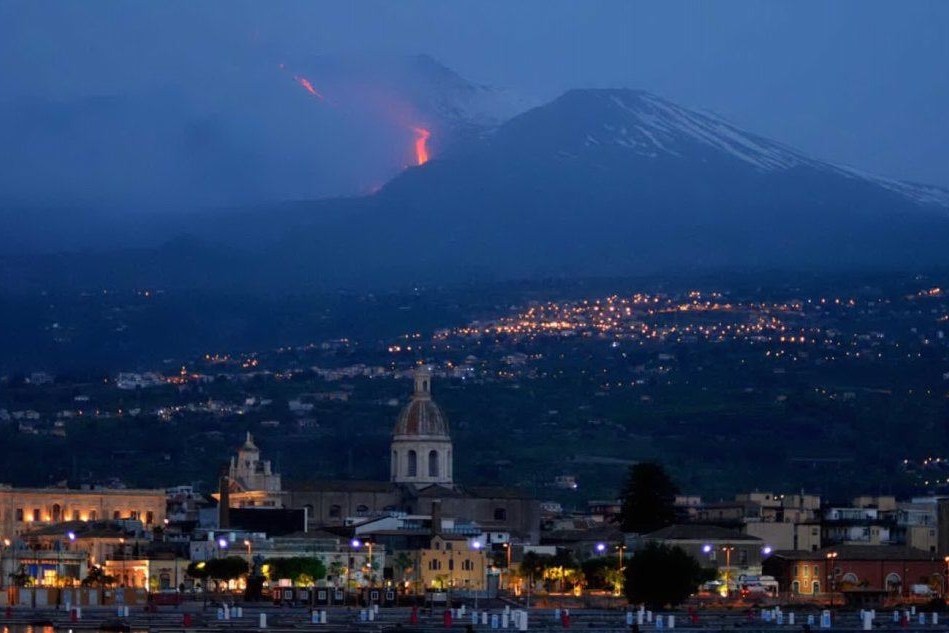 Sciame sismico sull'Etna, oltre 50 scosse: la più forte di magnitudo 3,5