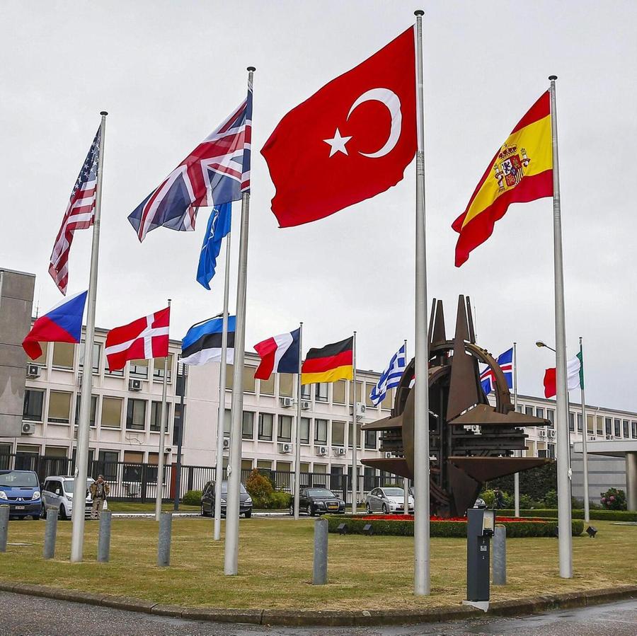 La rappresaglia di Trump «Spagna fuori dalla Nato»