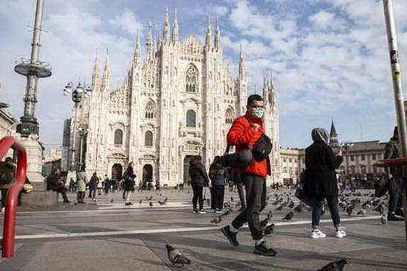 In Italia 329 nuovi casi, il 73% è in Lombardia. Giù ricoveri e terapie intensive