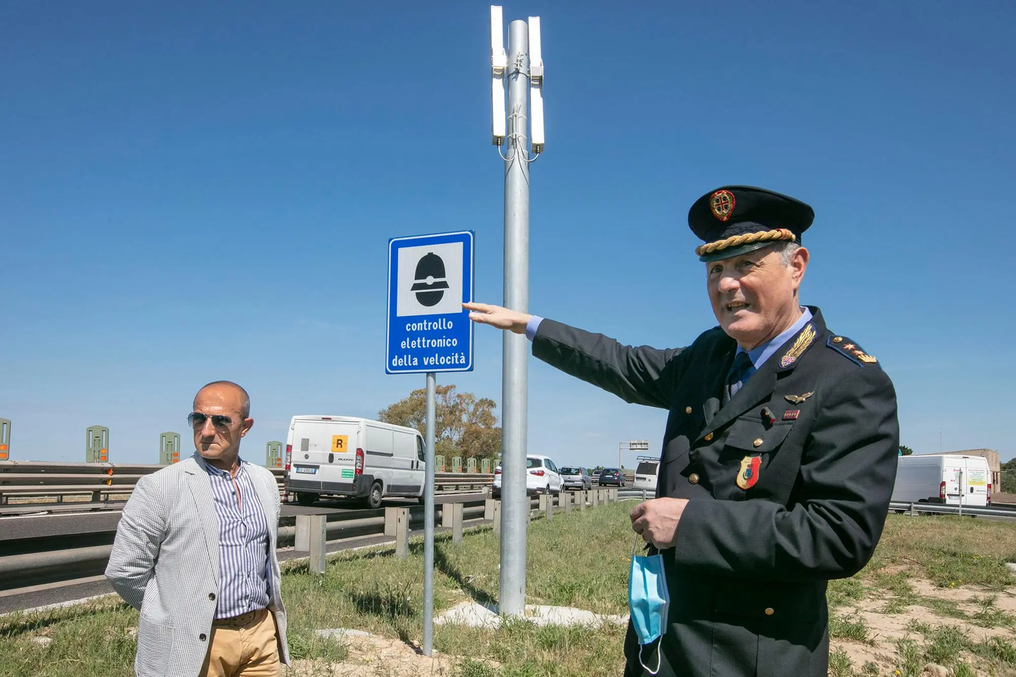 Cantori e Gessa accanto all'autovelox al centro delle polemiche