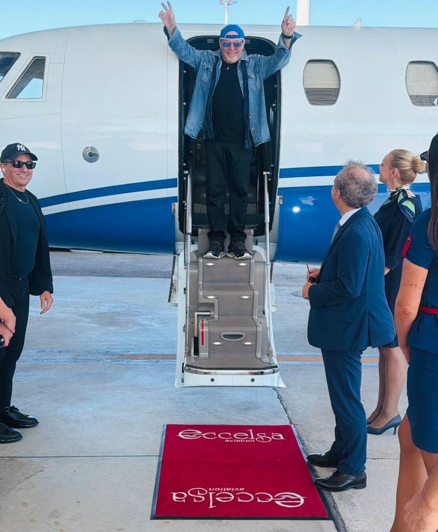 Vasco Rossi è a Olbia: l’arrivo al Costa Smeralda,
