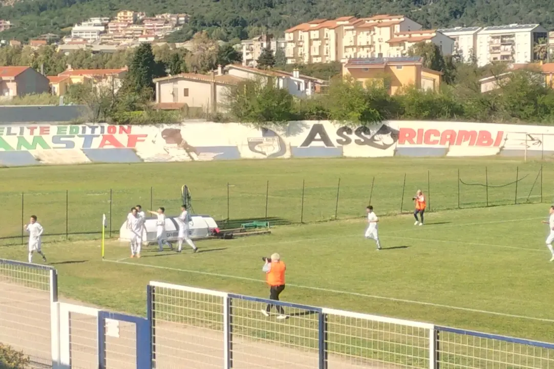 L'ultima gara del Carbonia allo Zoboli. (foto Scano)
