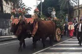 La recente processione in onore di Santa Lucia ad Oristano (L'Unione Sarda)