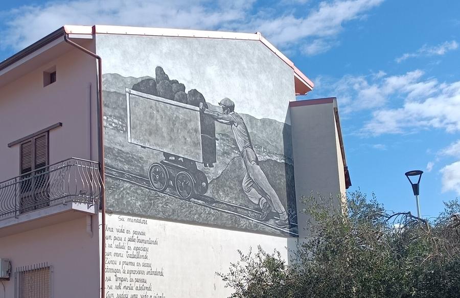 Un murale dedicato ai minatori
