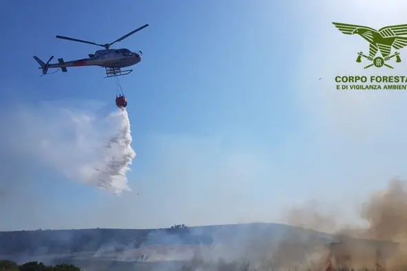 Elicottero in azione, immagine simbolo