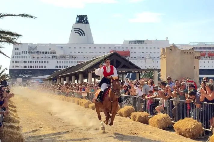 Un cavaliere del Palio a Porto Torres