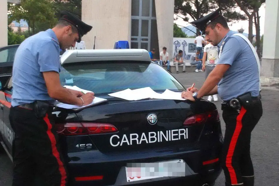 Un'auto dei carabinieri