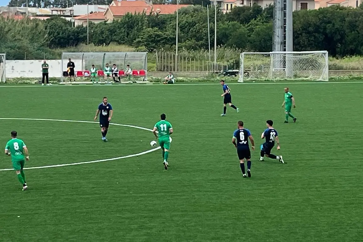 Una fase della gara fra Codaruina e Tavolara (foto Pischedda)