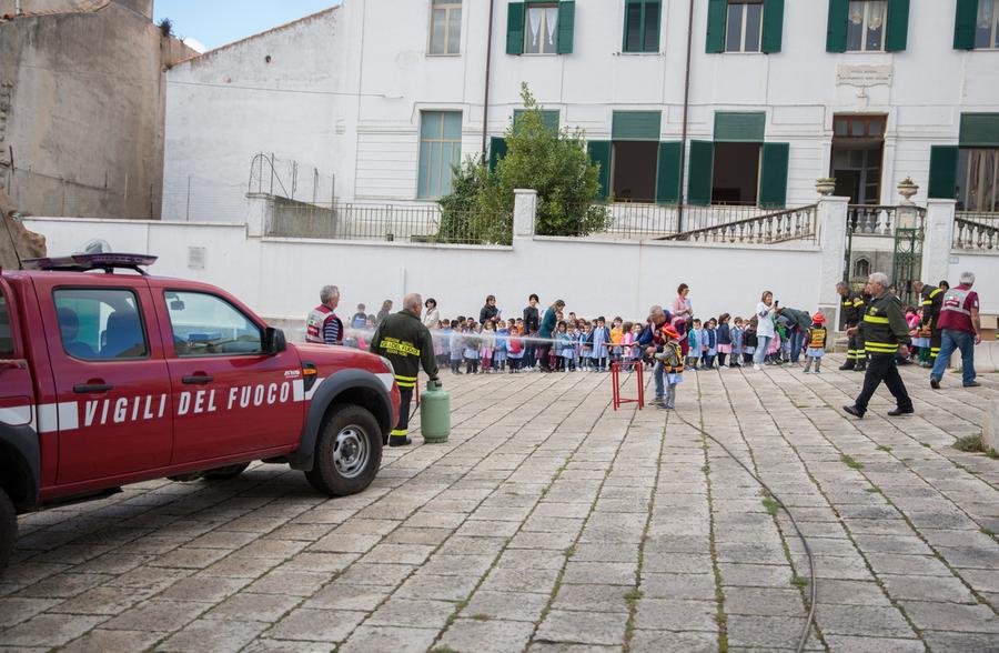 Fenu in difesa di Tribunale e vigili del fuoco