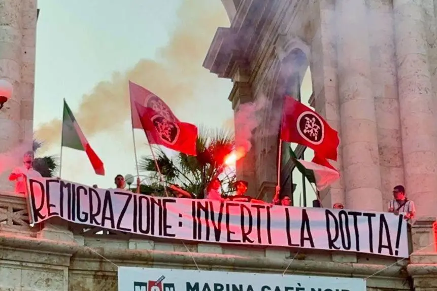 Lo striscione di CasaPound