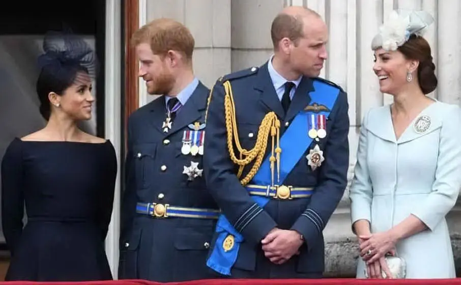 Con il marito, il principe William e la moglie Kate (archivio L'Unione Sarda)