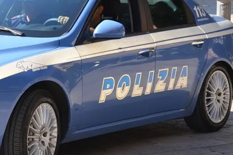 Polizia (foto Ansa)