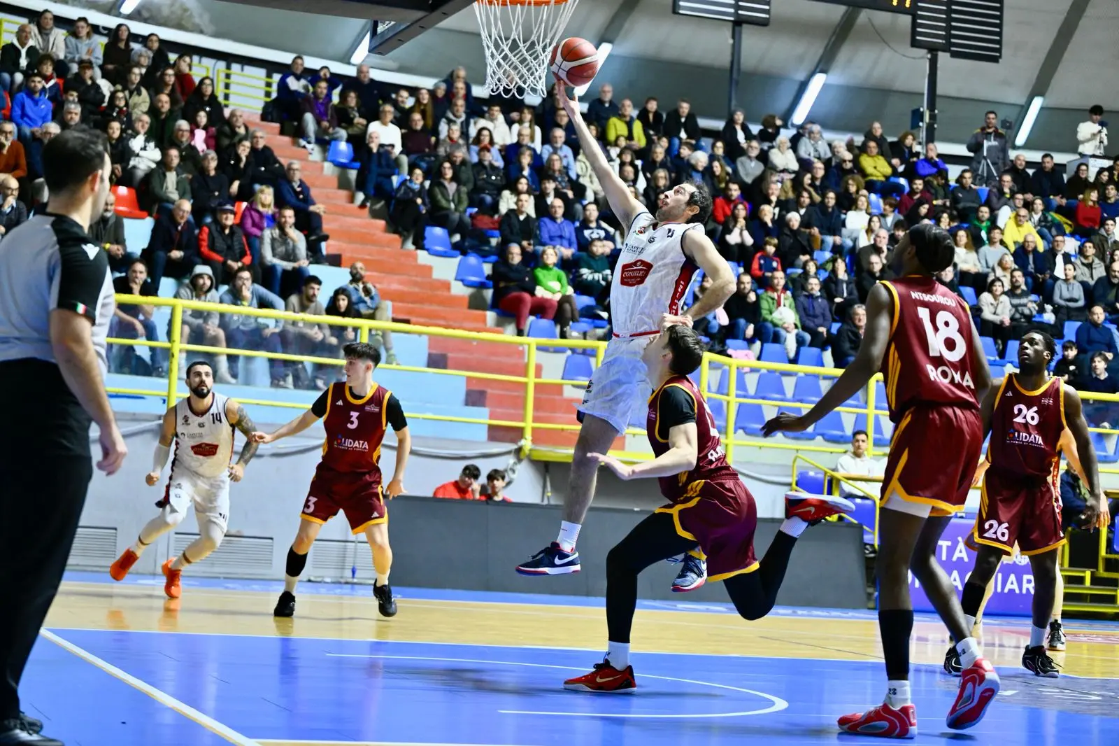Il capitano dell'Esperia Daniele Locci (foto Chiaramida)