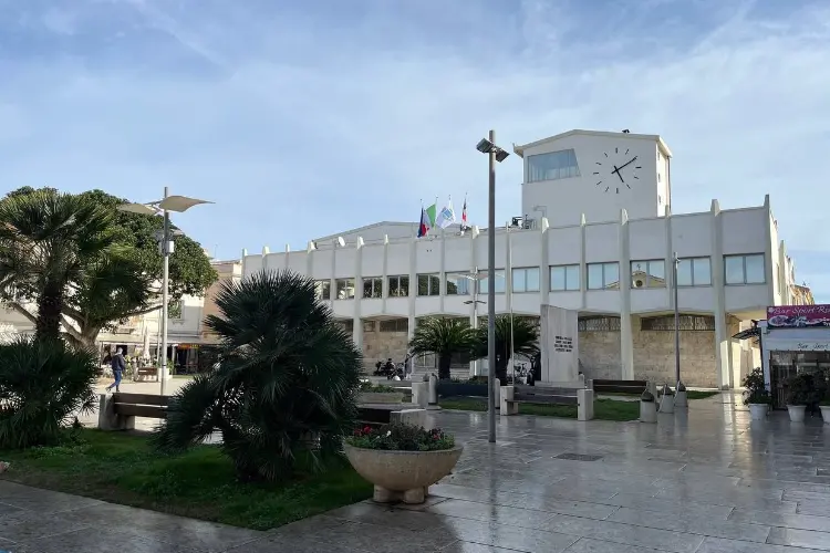 Municipio (foto Pala)