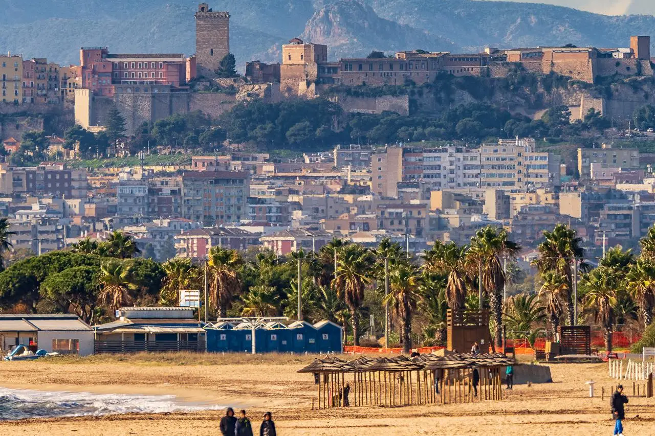 Cagliari vista dal Margine Rosso (Foto: Marcos De Julia Photography)