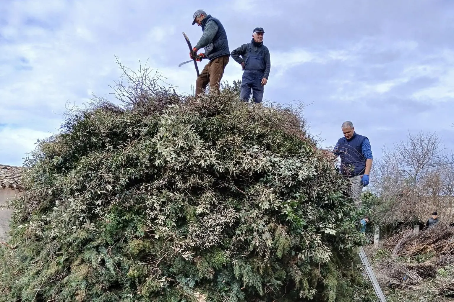 La preparazione del falò