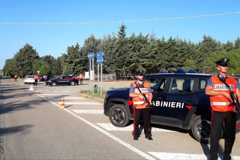 Controlli stradali (foto L'Unione Sarda - Pintori)