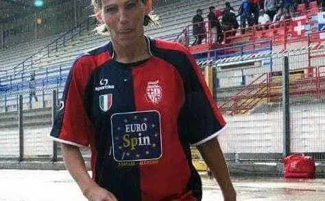 Angeles Parejo con la maglia della Torres (foto dalla calciatrice)
