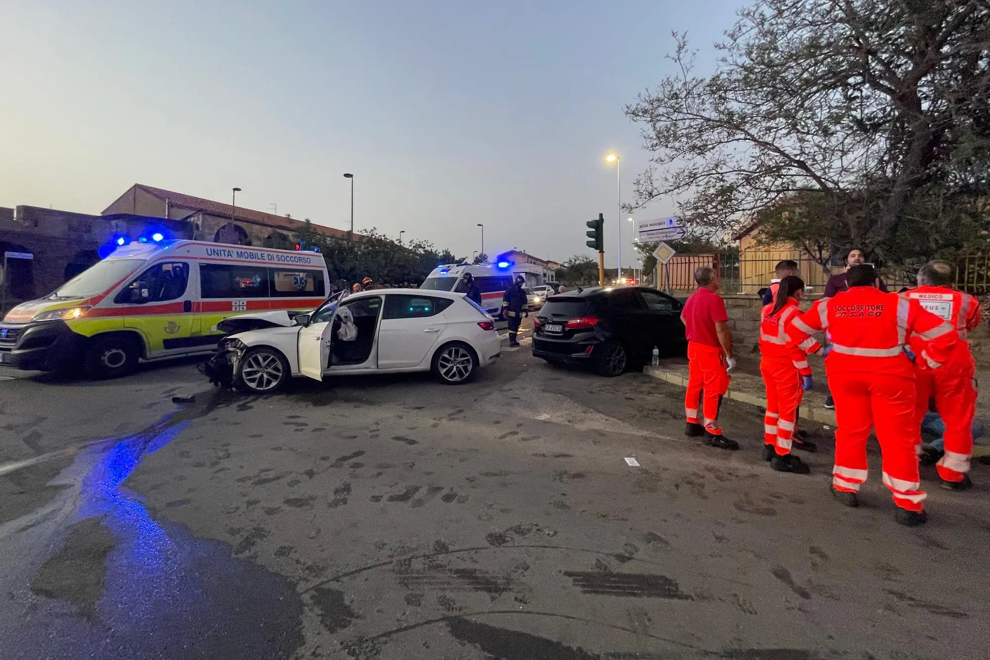 Incidente in via della Vittoria incrocio con via Mazzini (foto Murru)