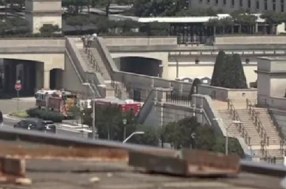 Pentagono evacuato, i vigili del fuoco: «Incidente con mater