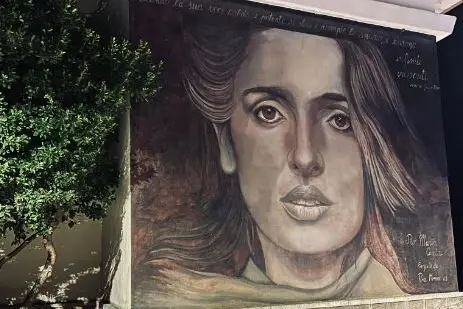 Un murale che raffigura Maria Carta