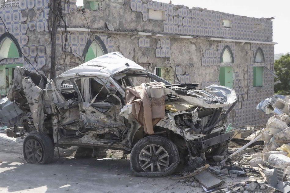 Mogadiscio, autobomba esplode vicino al Parlamento: otto vittime