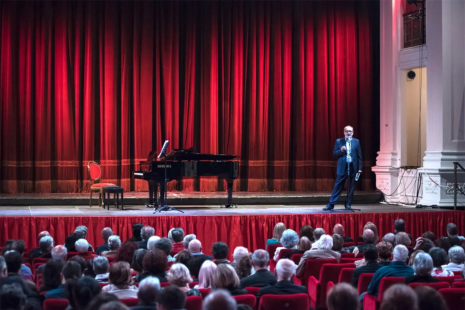 Il critico Antonio Ligios al teatro Verdi