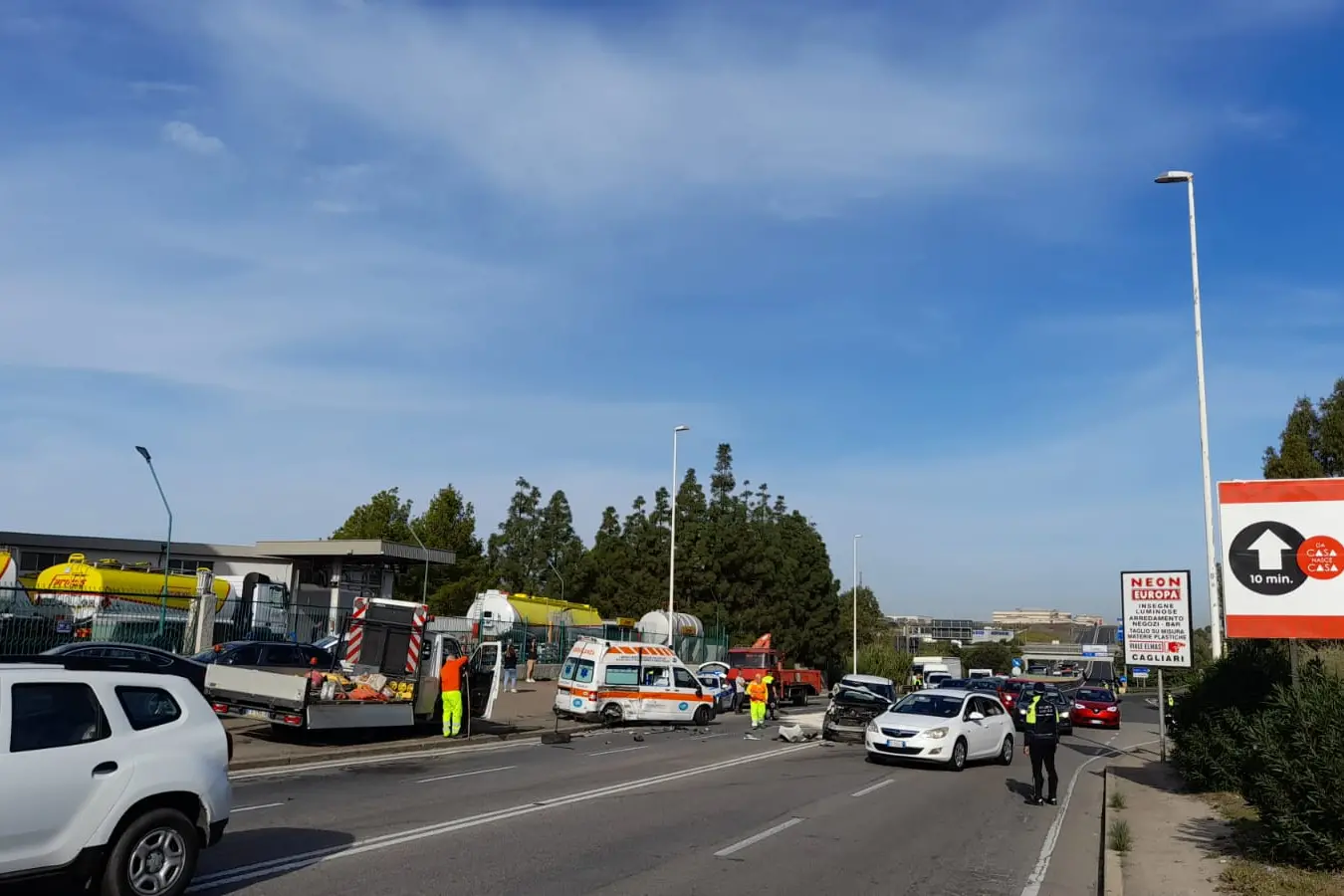 Incidente in viale Monastir a Cagliari (foto Alessandro Congia)