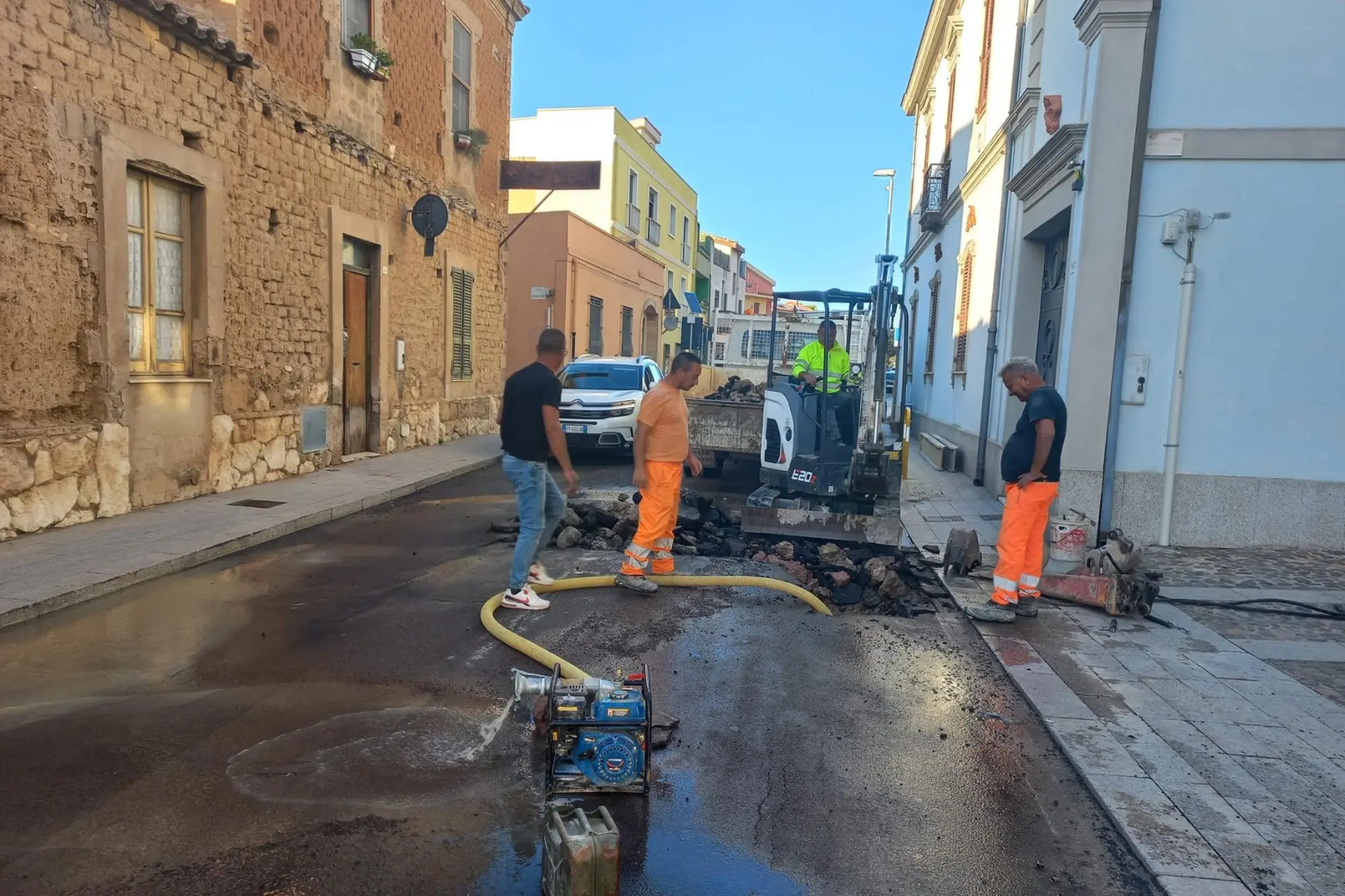 Selargius, i lavori in via Roma (Foto Lai)