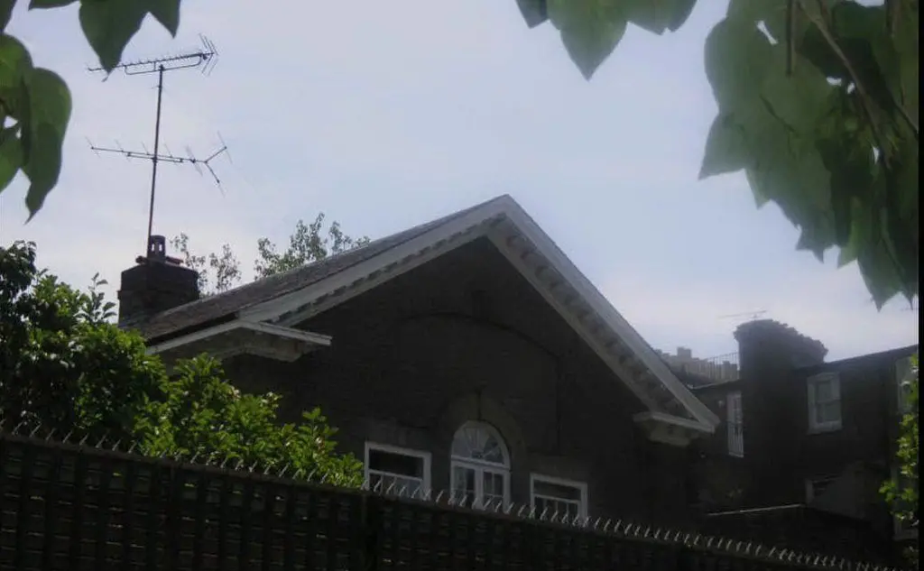 La casa londinese in cui il cantante dei Queen si è rifugiato negli ultimi mesi di vita (foto Wikipedia)
