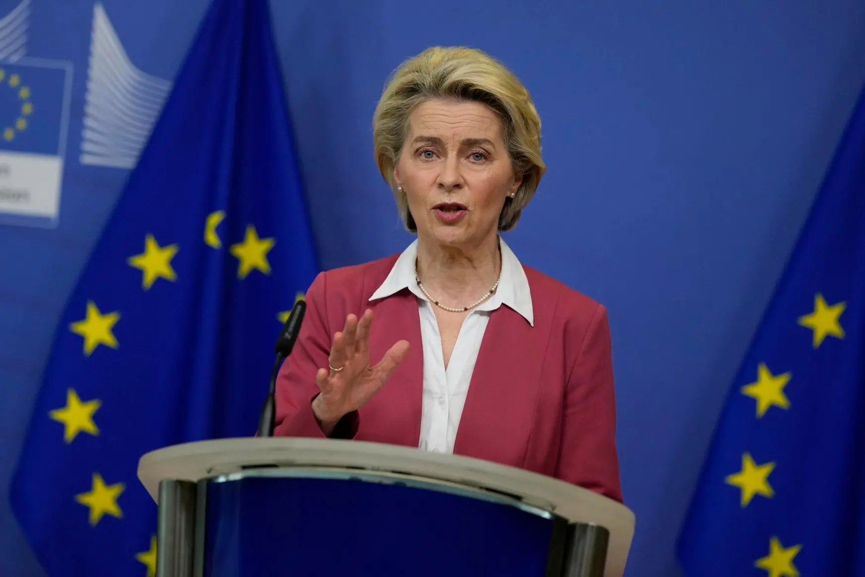 La presidente della Commissione europea Ursula von der Leyen (Ansa-Epa)
