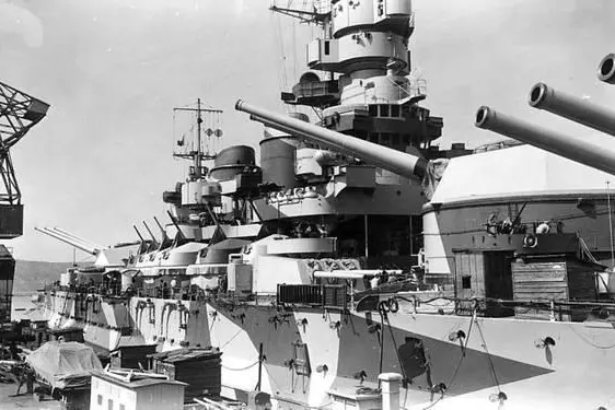Una foto storica della corazzata Roma (Archivio L'Unione Sarda)